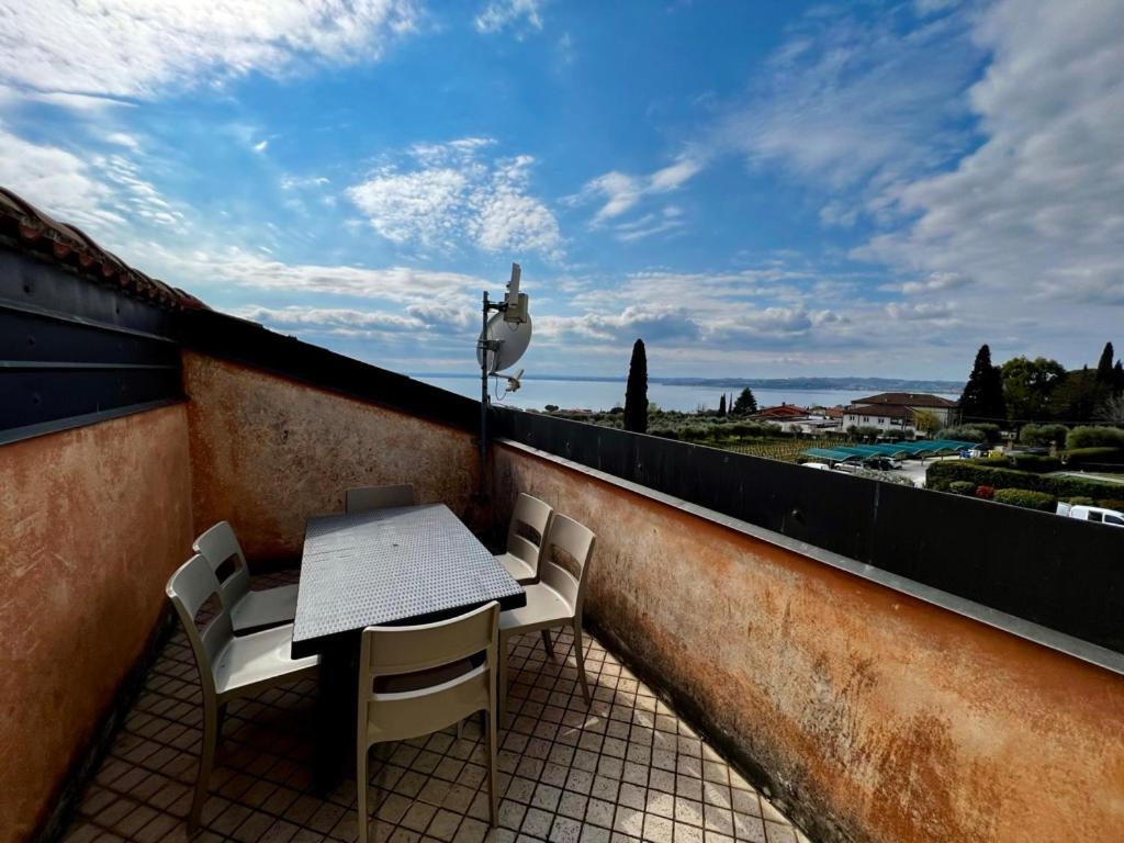 Residence Corte Ferrari -Ciao Vacanze- Moniga del Garda ภายนอก รูปภาพ