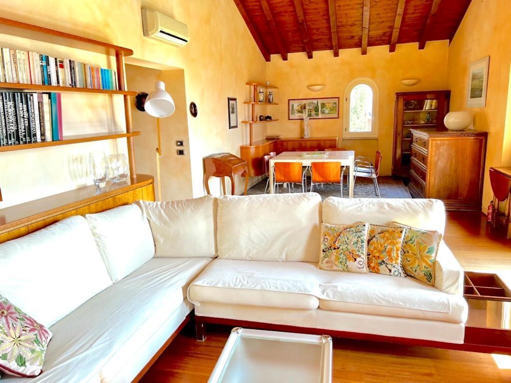 Residence Corte Ferrari -Ciao Vacanze- Moniga del Garda ภายนอก รูปภาพ