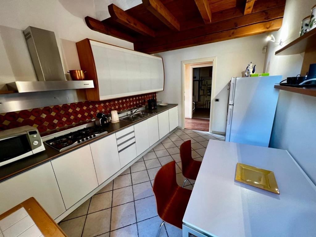 Residence Corte Ferrari -Ciao Vacanze- Moniga del Garda ภายนอก รูปภาพ