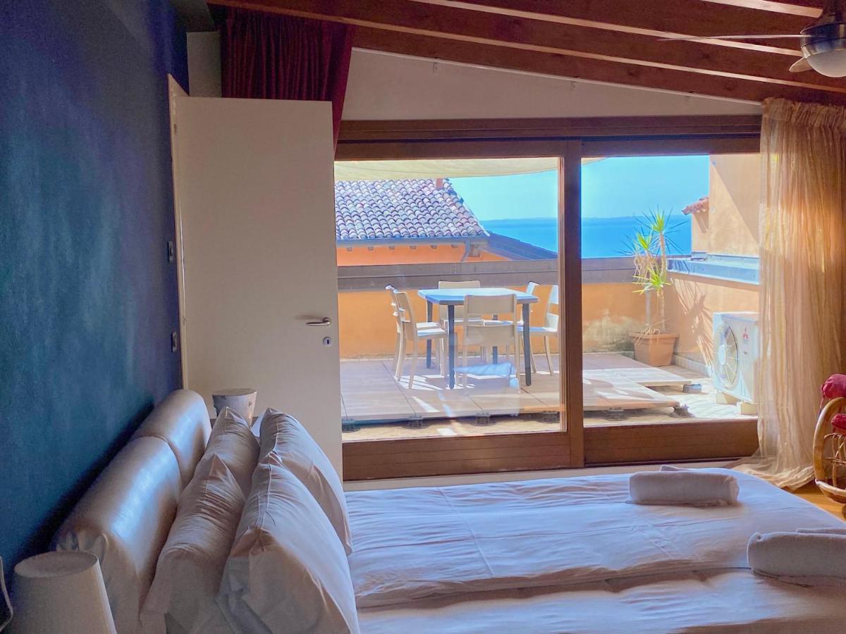 Residence Corte Ferrari -Ciao Vacanze- Moniga del Garda ภายนอก รูปภาพ