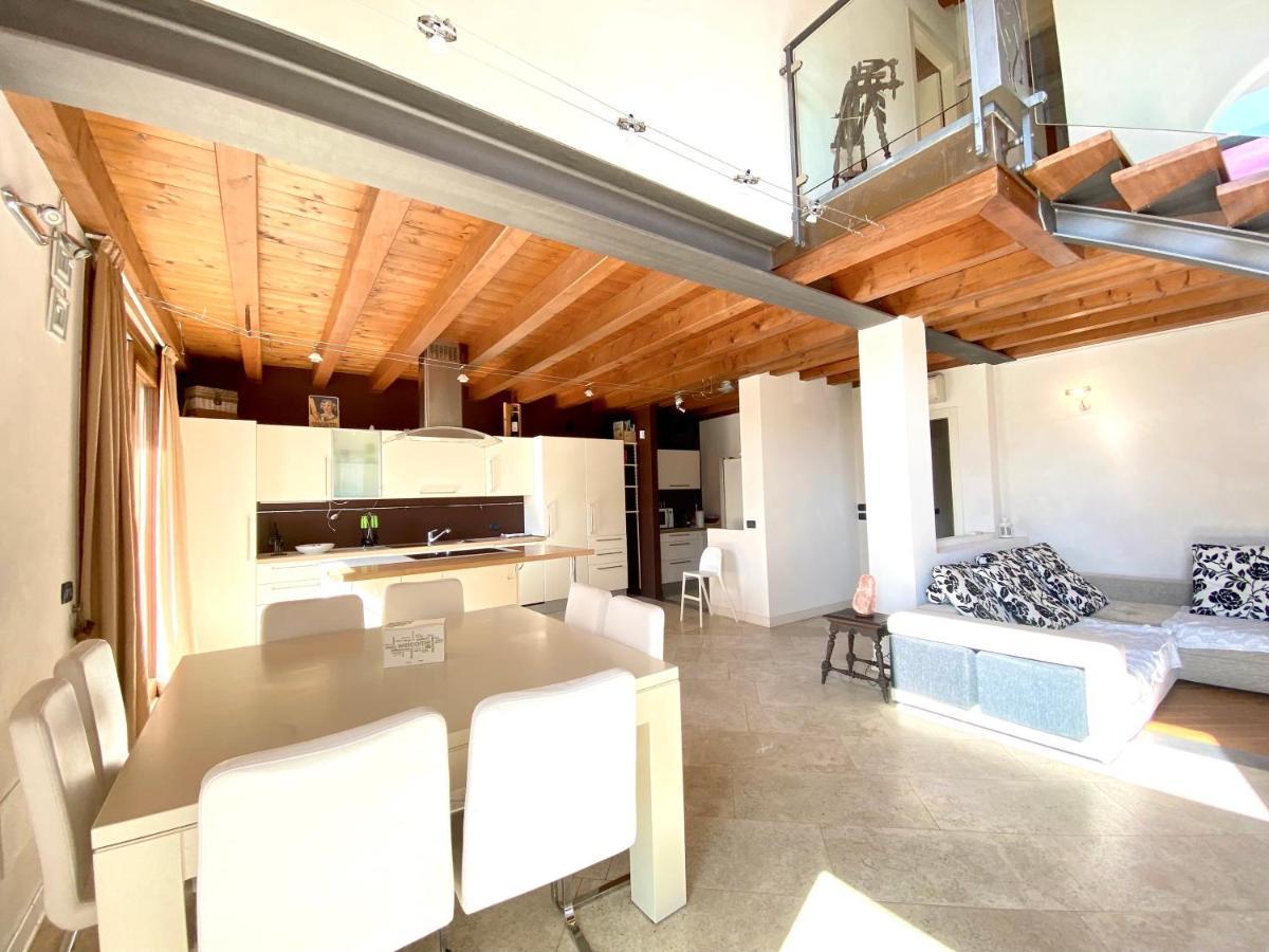 Residence Corte Ferrari -Ciao Vacanze- Moniga del Garda ภายนอก รูปภาพ