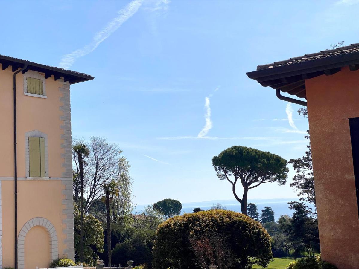 Residence Corte Ferrari -Ciao Vacanze- Moniga del Garda ภายนอก รูปภาพ