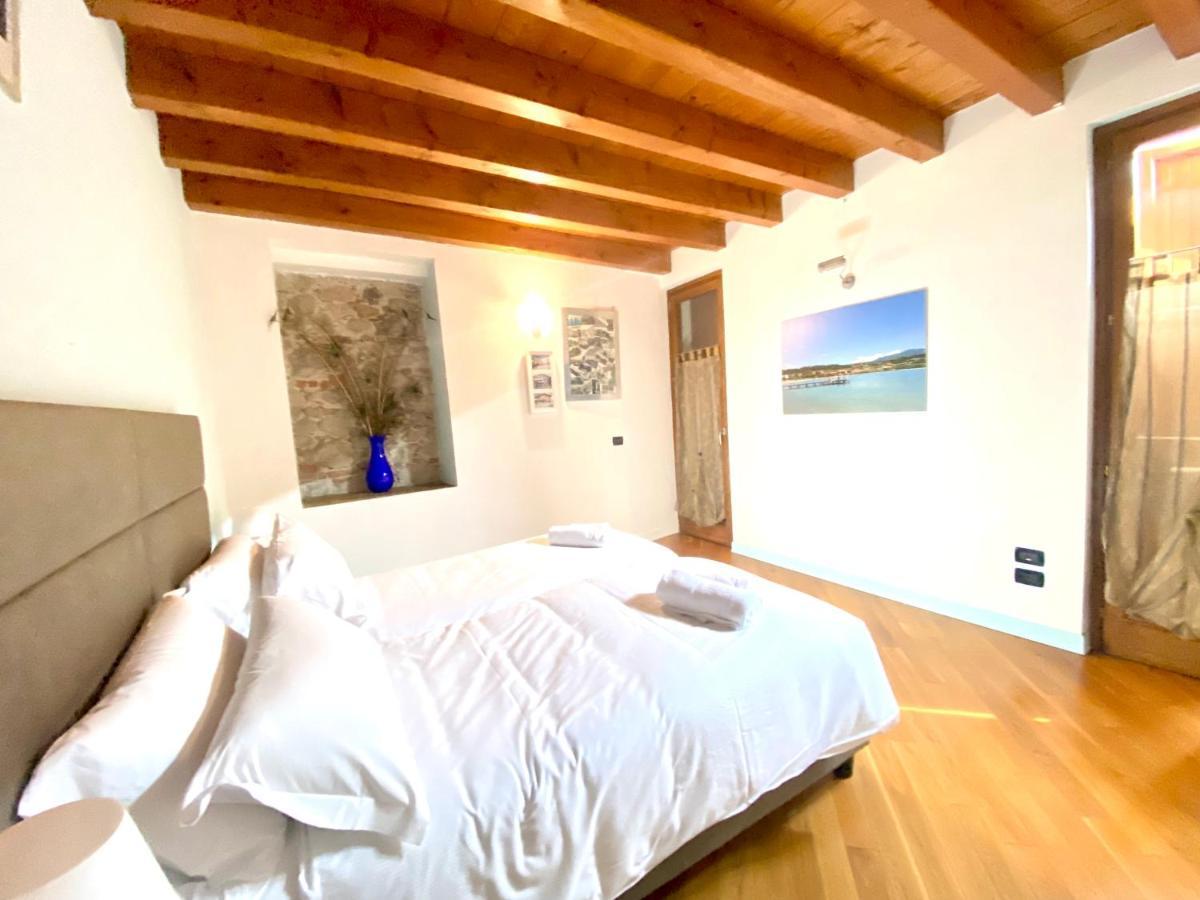 Residence Corte Ferrari -Ciao Vacanze- Moniga del Garda ภายนอก รูปภาพ