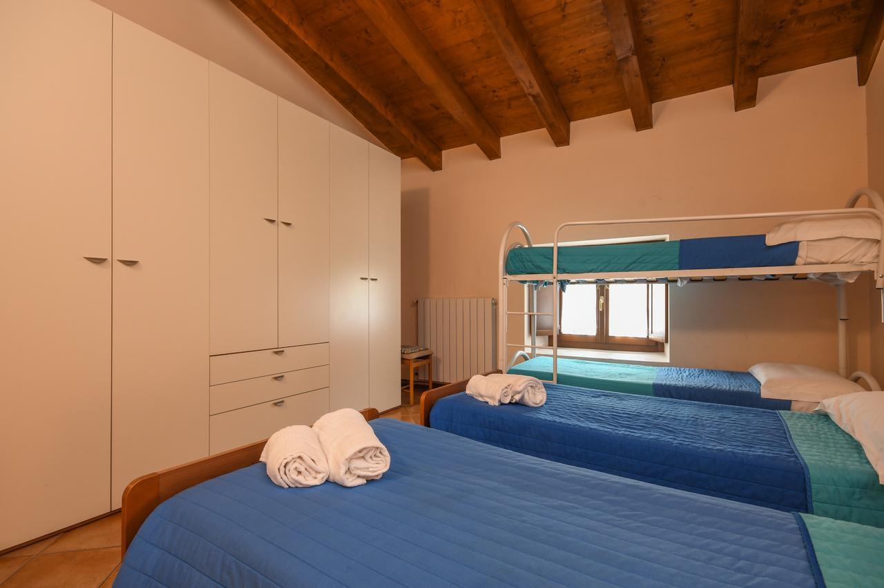 Residence Corte Ferrari -Ciao Vacanze- Moniga del Garda ภายนอก รูปภาพ