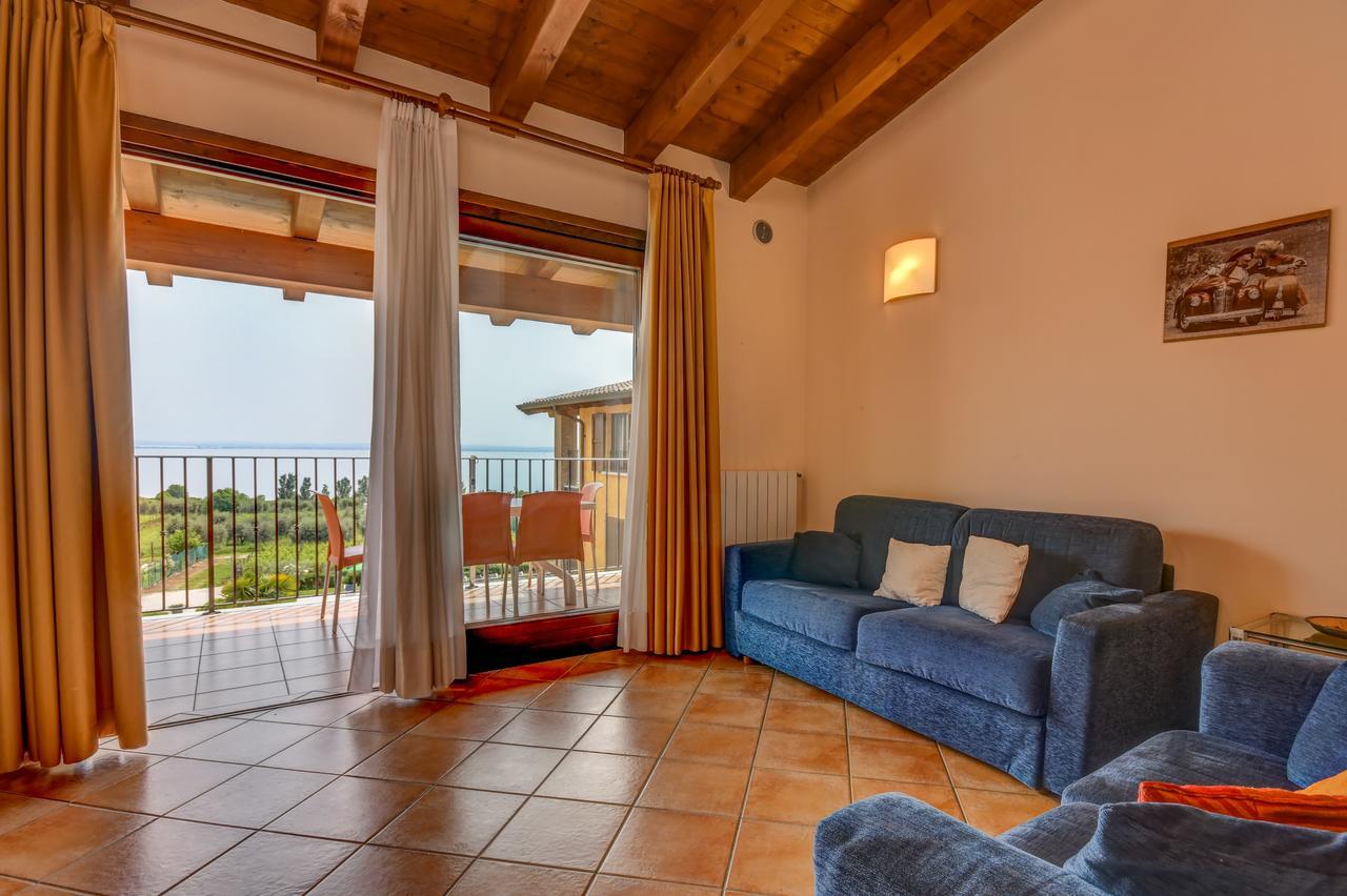 Residence Corte Ferrari -Ciao Vacanze- Moniga del Garda ภายนอก รูปภาพ
