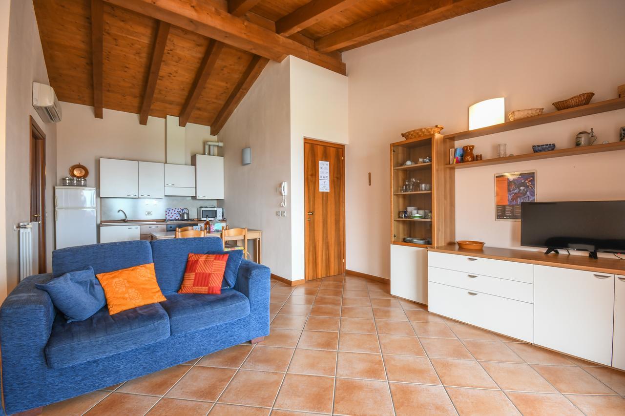 Residence Corte Ferrari -Ciao Vacanze- Moniga del Garda ภายนอก รูปภาพ