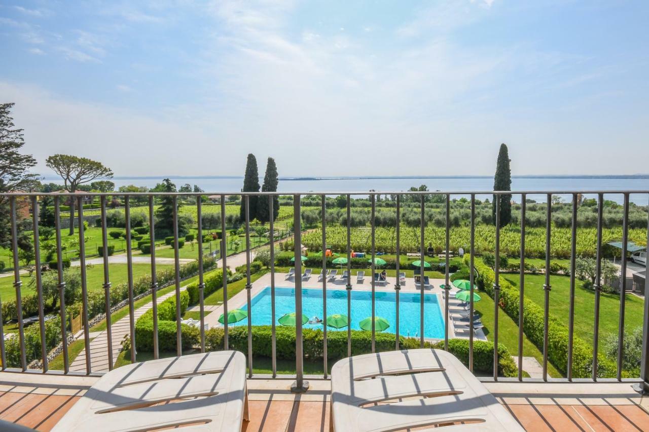 Residence Corte Ferrari -Ciao Vacanze- Moniga del Garda ภายนอก รูปภาพ
